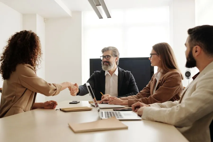Reunião de transição com o novo escritório